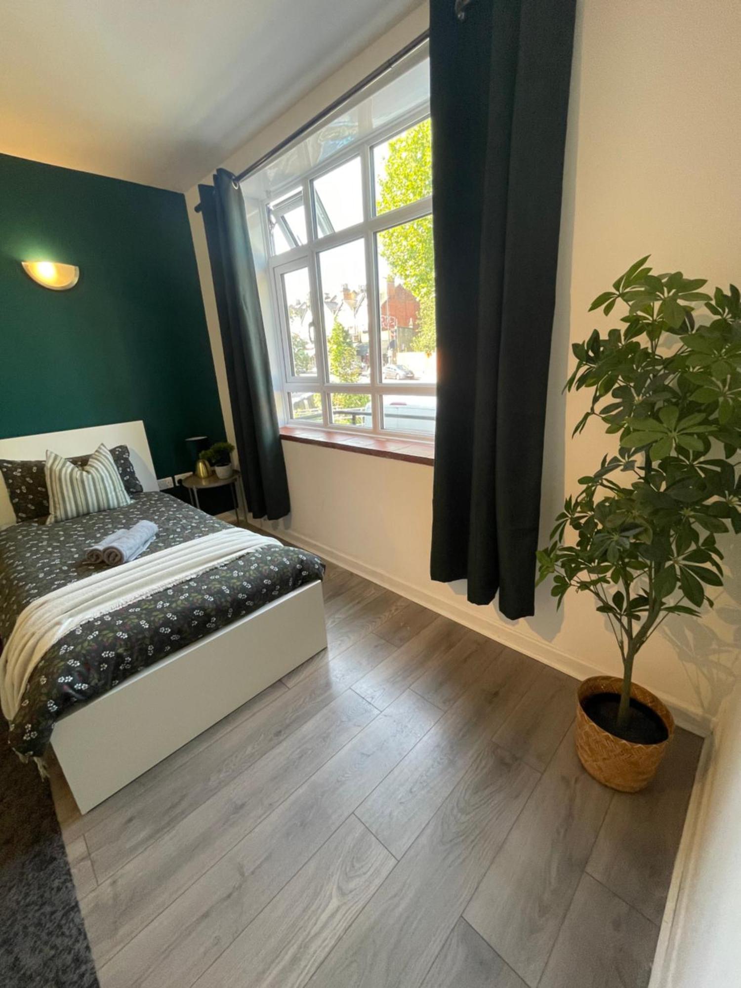 Willesden Green Rooms London Ngoại thất bức ảnh